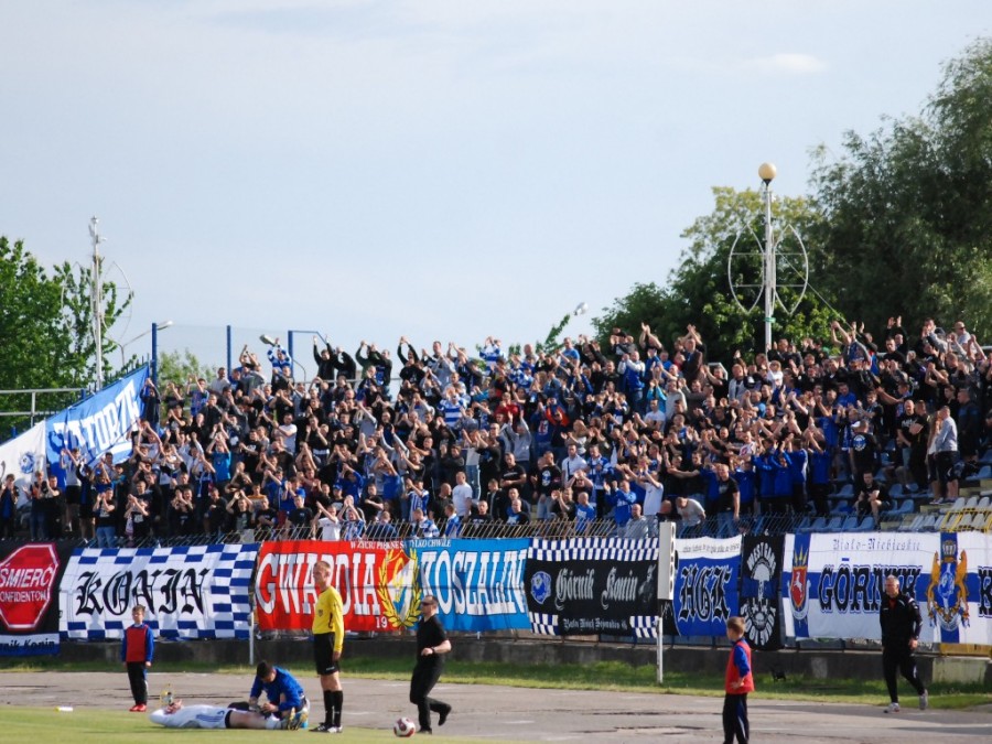 Kibice Doping Oprawy Derby Na Trybunach