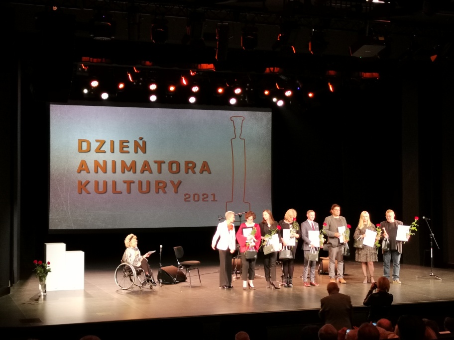 Kariatydy dla animatorów, twórców i wspierających kulturę