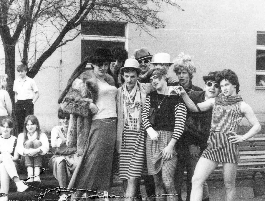Szatan i diabelska klasa czyli burzliwe lata 80. w II LO