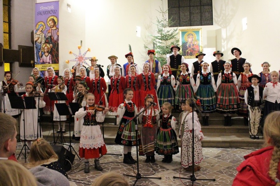 Koło. Rodzinne kolędowanie mieszkańców ze "Szczecinianami"