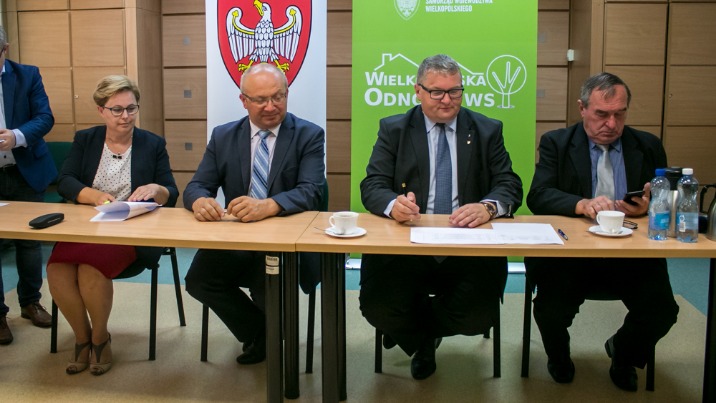 Odnawiają polską wieś. Sześć gmin podpisało dziś umowy