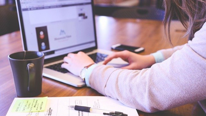 Od czego zależą zarobki specjalisty SEO?
