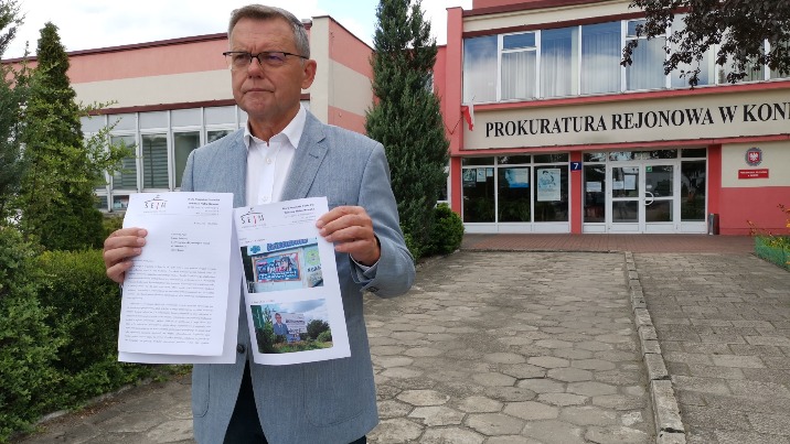 Poseł zgłasza do prokuratury obraźliwy napis. To oznaki nienawiści