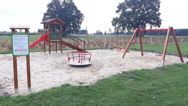 Pięknieje wielkopolska wieś. Kolejny plac zabaw w gminie Rychwał