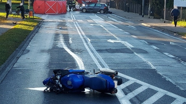 Tragiczny Wypadek Na Przemyslowej W Koninie Zginal Motocyklista