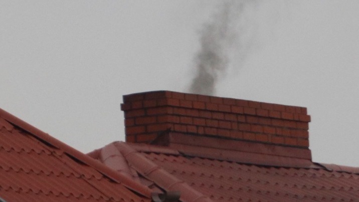 Konin nie ma problemu ze smogiem? Radni alarmują ws. starówki