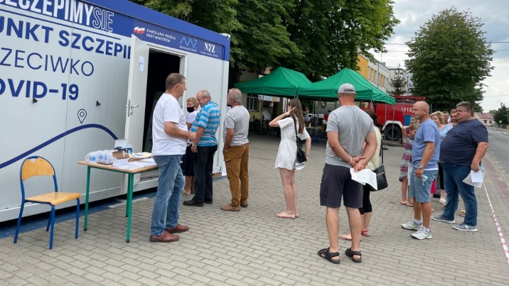 Rzgów. Szczepili się w mobilnym punkcie. Będzie powtórka