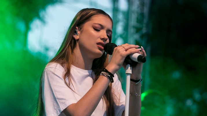 Viki Gabor zagrała w Kleczewie. Lato z Domem Kultury