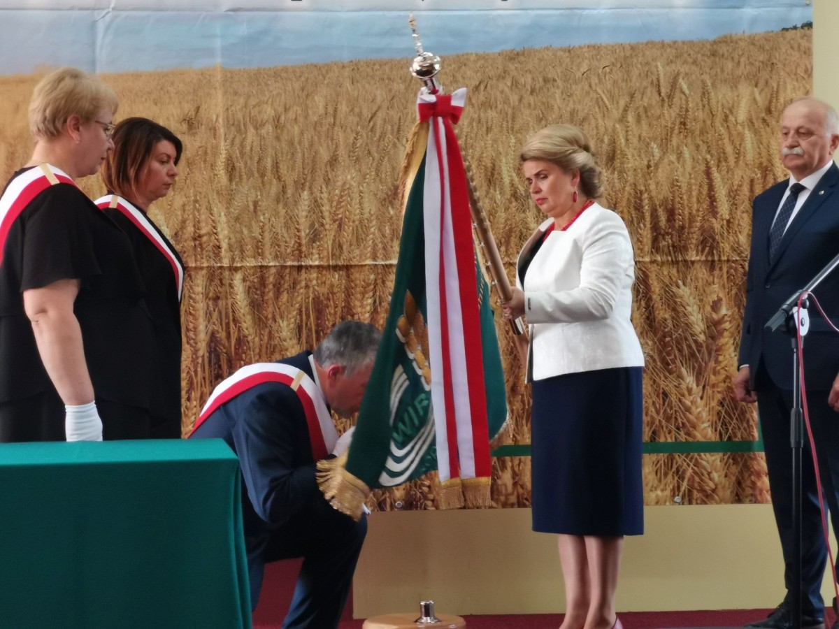 Historyczny moment. Wielkopolska Izba Rolnicza ma swój sztandar