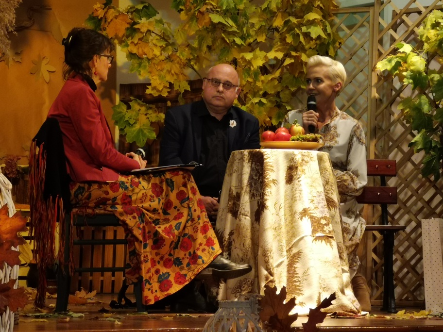 Spotkanie z hrabią w Szkole Podstawowej nr 1. W otoczeniu złotej, polskiej jesieni