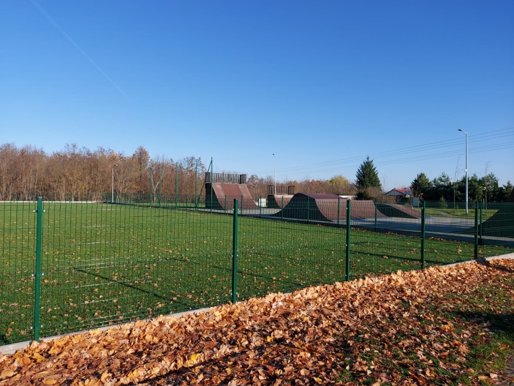 MOSiR przygotowuje nowe boisko. Bo zaraz rozpocznie się przebudowa stadionu