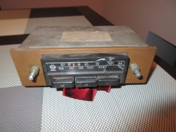 Stare radio samochodowe Opel