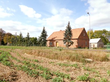 Gmina Ślesin – Zabudowana Działka Budowlana