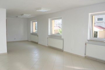 ŁADNY LOKAL DOBRY PUNKT SŁUPCY