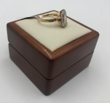 Złoty pierścionek próba 585/14K waga: 4,70g rozmiar 15
