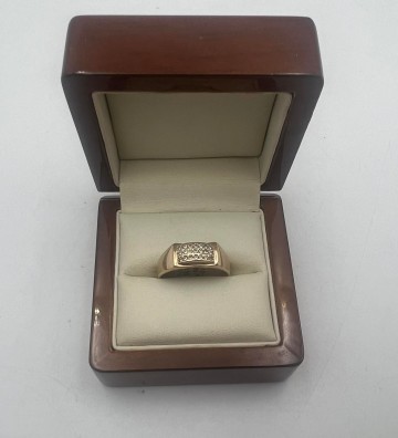 Złoty pierścionek próby 585/14K waga: 4,02g rozmiar 22