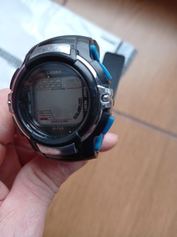 Smartwatch,zegarek elektroniczny i analogowy