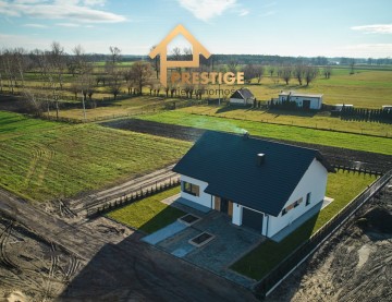 Nowy dom na sprzedaż w gminie Kramsk.