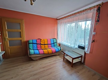Piętrowy, podpiwniczony dom, fotowoltaika, Sławsk k. Konina
