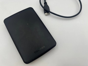 W sprzedaży Dysk zewnętrzny przenośny  Toshiba 2 TB model DT