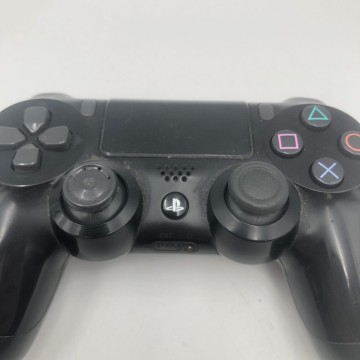 Pad do konsoli PS4  Stan dobry, Widoczne ślady użytkowania