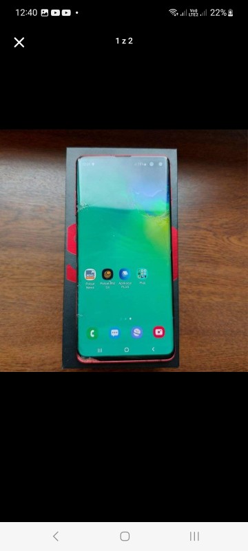 Sprzedam Samsunga Galaxy S10+ dual SIM ładny LTE NFC 8gb