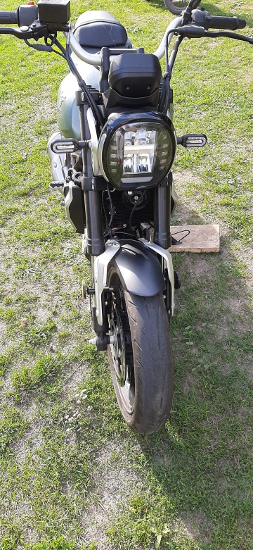 Motocykl Voge 300 AC