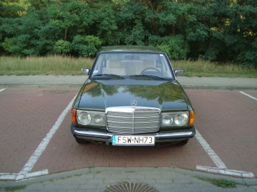 Mercedes W123 (2400 Diesel) - ZADBANY