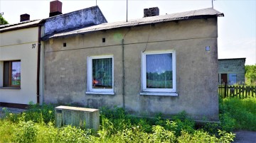 Mały dom w Babiaku do remontu na sprzedaż