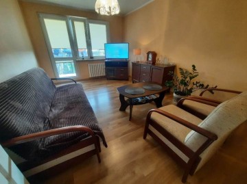 Przestronne, rozkładowe, 3 pok. mieszkanie z balkonem-V os.