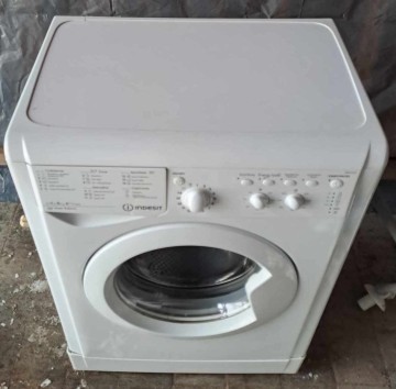 Sprzedam pralkę firmy Indesit w 100% sprawna