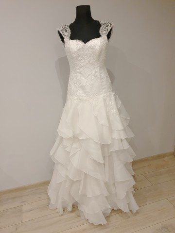 Suknia ślubna błyszcząca biała, falbany, koraliki roz. XS/S