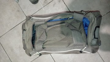 Śpiwór, torba i plecak -zestaw