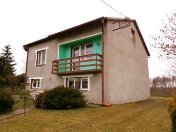 Gmina Ślesin – domek na wsi