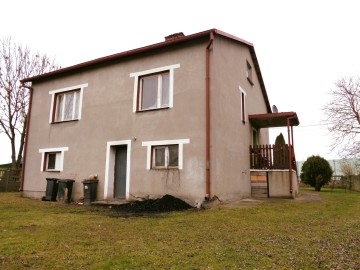 Gmina Ślesin – domek na wsi