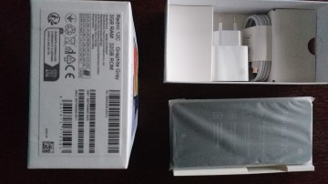 Xiaomi Redmi 12 C i słuchawki bezprzewodowe komplet