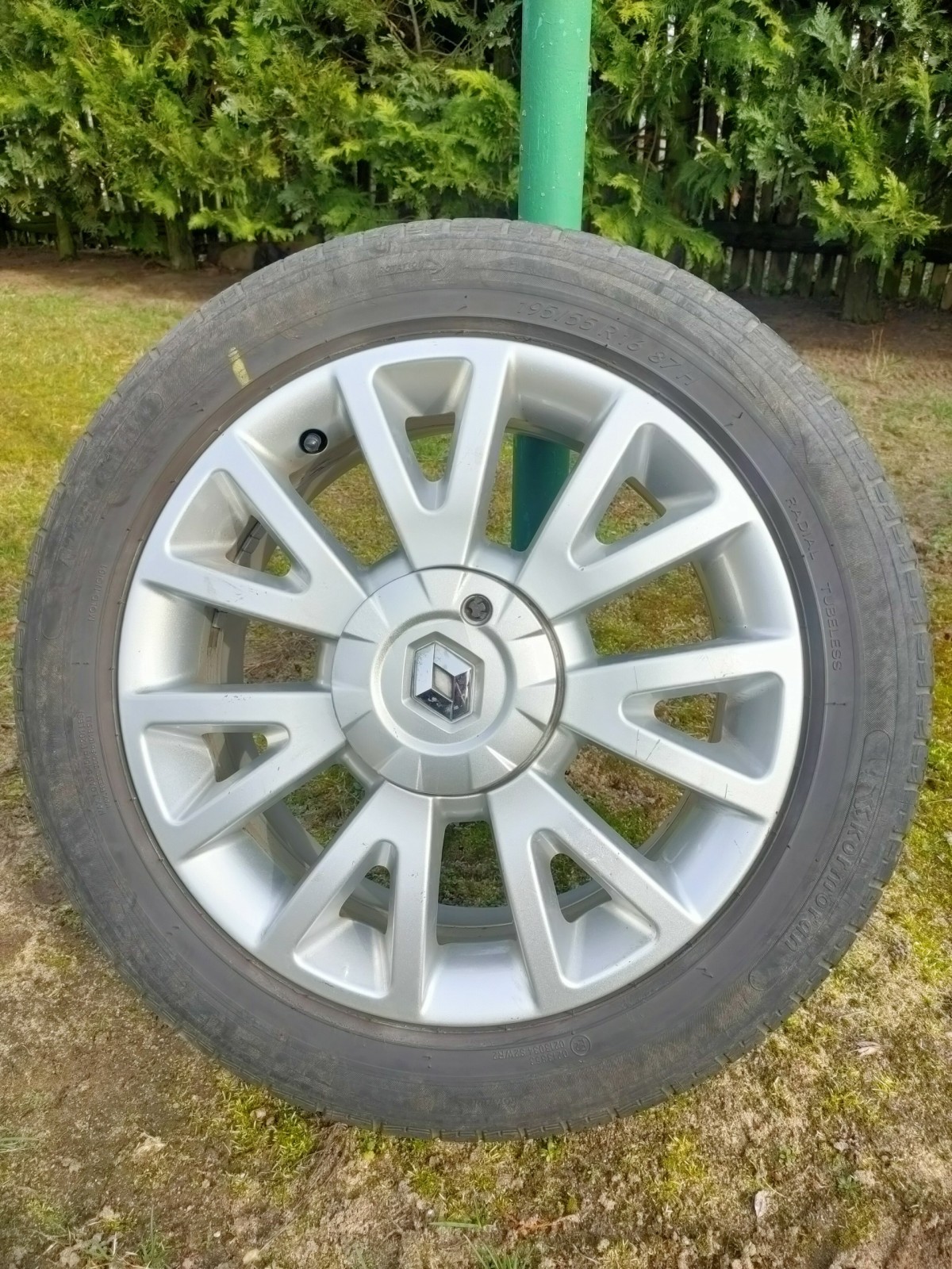 Ogłoszenie: Sprzedam kpl kół 195/55 R16, kategoria: auto-części