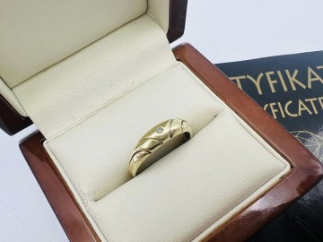 Złoty pierścionek próba 585 z certyfikatem 1,37g