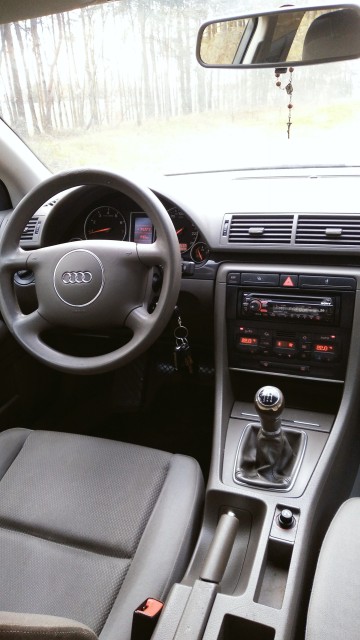 Audi A4 b6,Rok 2003,1.6 gaz