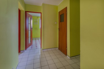 Sprzedam mieszkanie Konin ul. Topazowa -  1 piętro