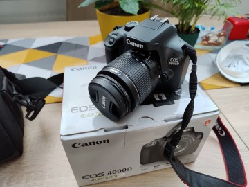 Aparat lustrzanka Canon eos4000d + obiektyw 18-55mm