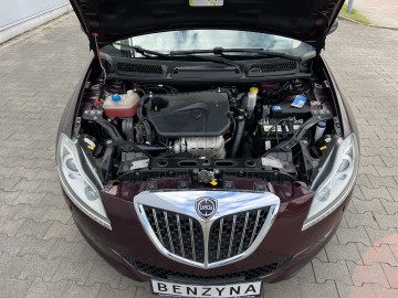 Lancia Delta 1.4 BENZYNA Klimatronik Tempomat Ledy Xenon
