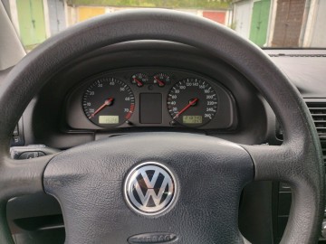 Sprzedam Volkswagena Passata 1.6 benzyna