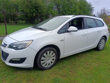 Sprzedam samochód Opel Astra 1.3 CDTI rocznik 2013
