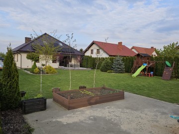 Piękny dom z ogrodem gotowy do zamieszkania Branno k Konina