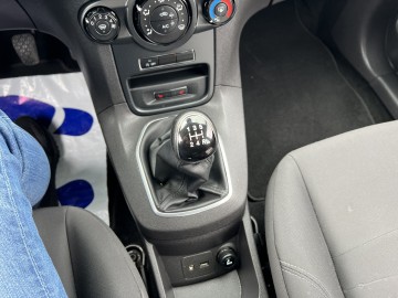 Ford Fiesta BENZYNA Klimatyzacja Nawigacja Pakiet Zimowy