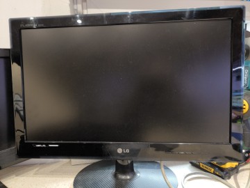 Monitor LED LG Flatron E2240  21,5 cala