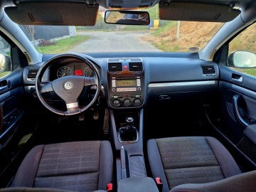 VW Golf 5 1.4 MPI 2006 rok klima alu18 cali
