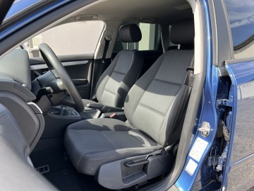 Audi A4 2.0 BENZYNA Klimatronik Opony Wielosezonowe