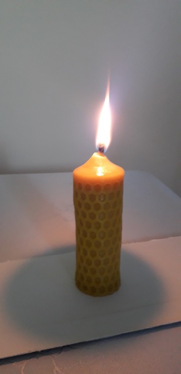 Świece z wosku pszczelego